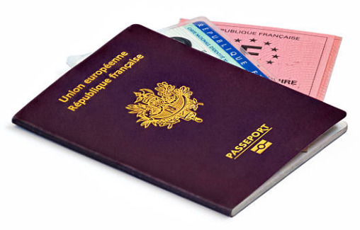 Carte d’identité & Passeport : Les démarches et délais